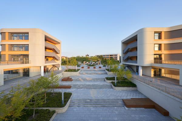 威海市明湖路学校